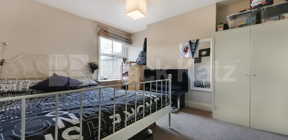 			LET , 5 Bedroom, 2 bath, 1 reception House			 Searles Road, Borough